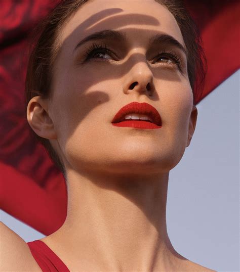 clientele cible rouge a levre dior|Dior rouge a la bouche.